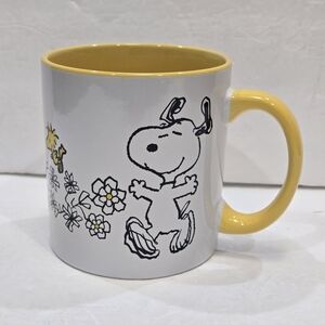 Peanuts Snoopy & Woodstock Floral, Spring, Summer White & Yellow 20 oz Mug